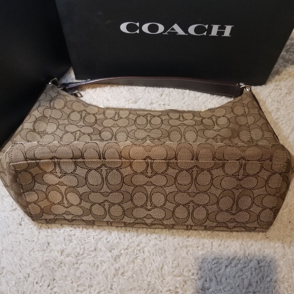 Coach Handbag - Picture 12 of 16